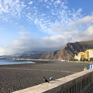 Apartamento Lovely On 2 Floors With Sea View, Santa Cruz de la Palma (Isla de la Palma)