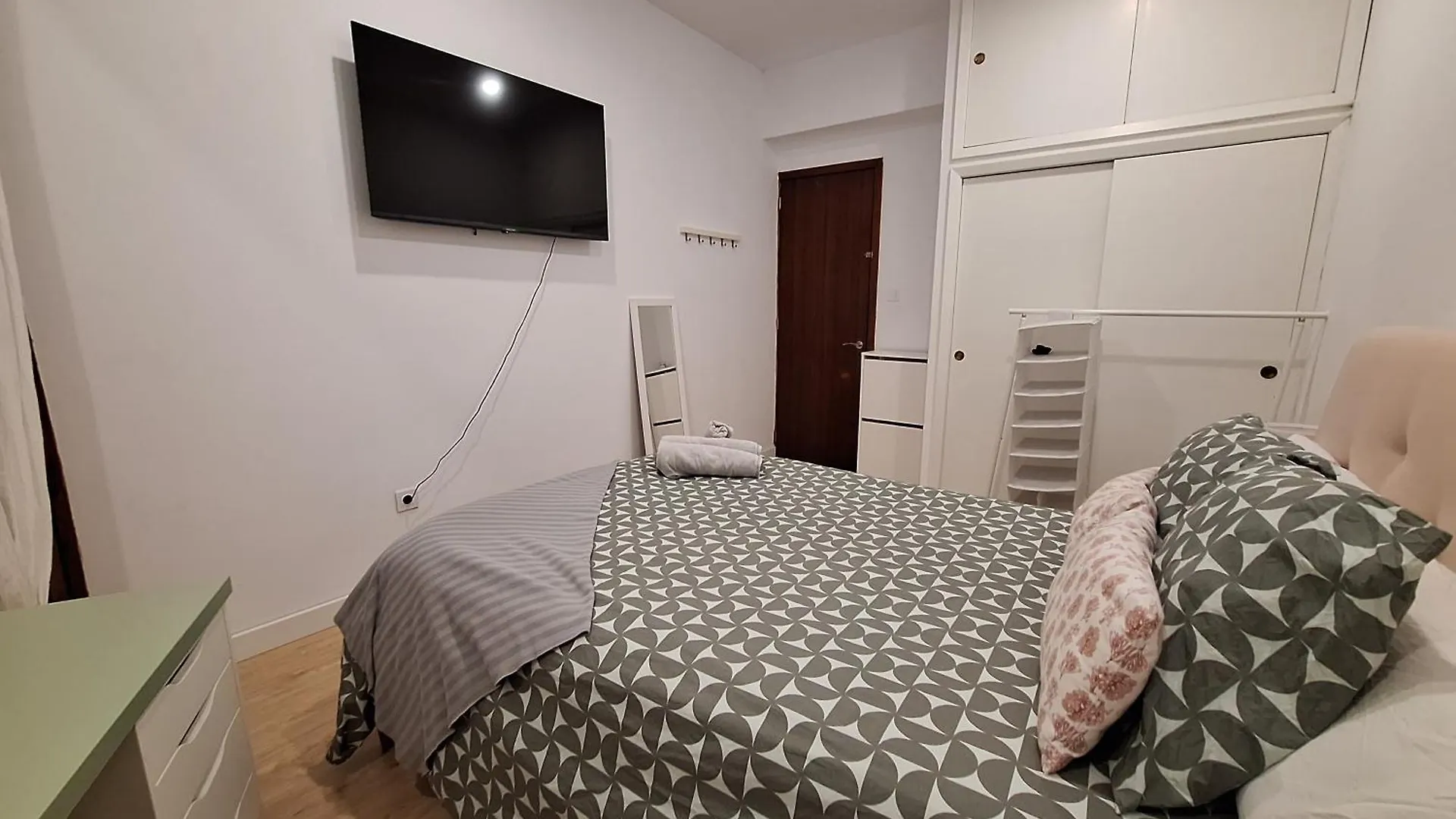 Homestay Habitacion Con Bano Compartido En Casa Con Familia Santa Cruz de la Palma